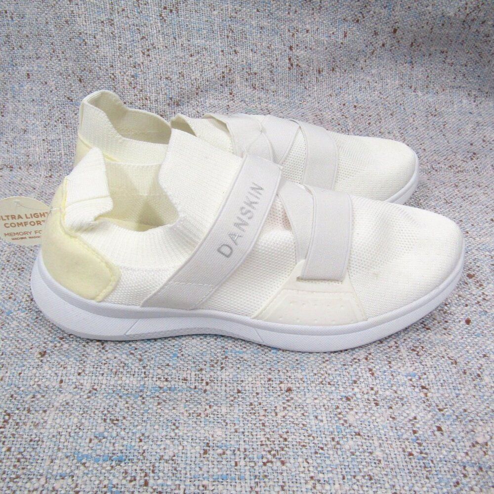 Danskin Comfort Athletic Womens Slip On Shoes White US Size 9